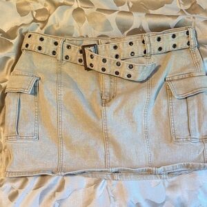 Stylish Beige Mini Skirt with Belt